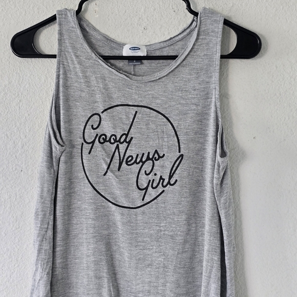 Old navy women's tank top, gray color pristine condition size small Athleisure - Picture 2 of 9